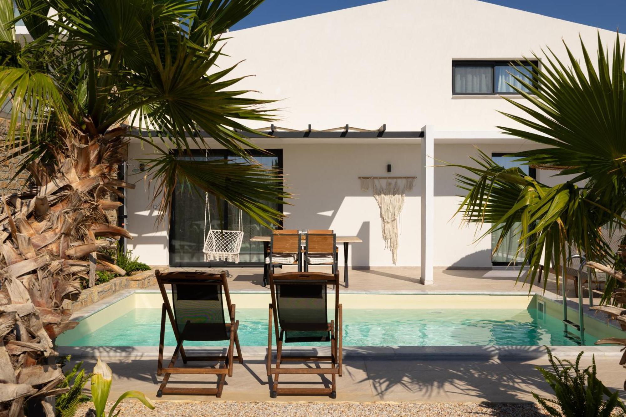 Flamingo View Suites & Villas Nea Poteidaia Exterior photo