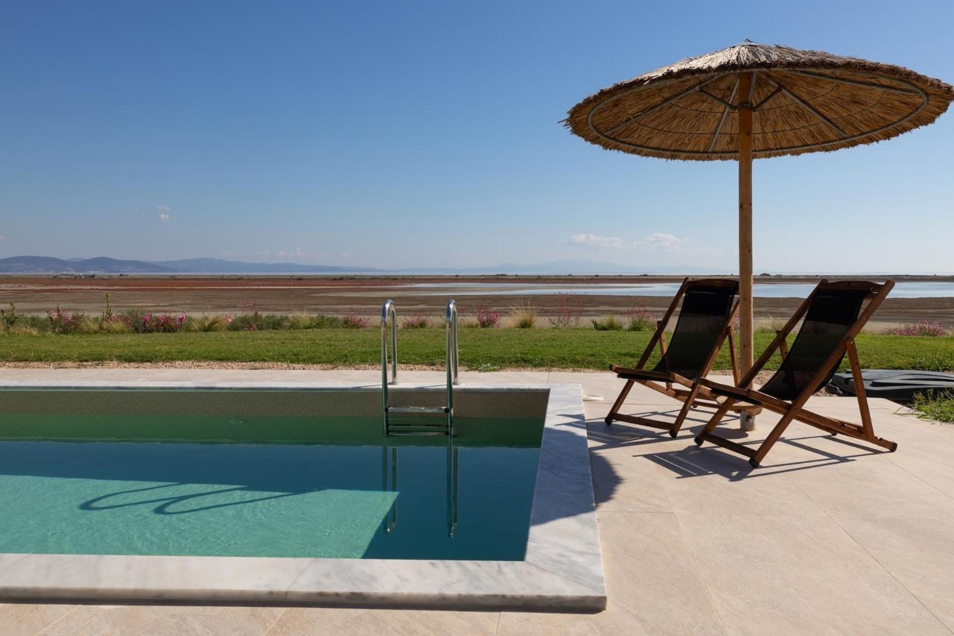 Flamingo View Suites & Villas Nea Poteidaia Exterior photo